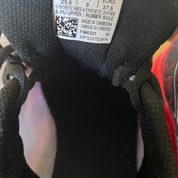 ASICS - Picture 4 of 4